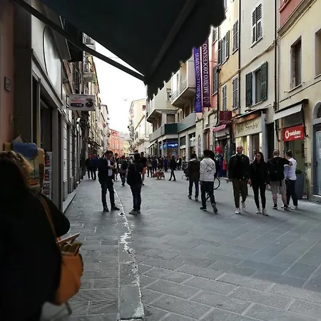 La Piazzetta In Centro 斯培西亚